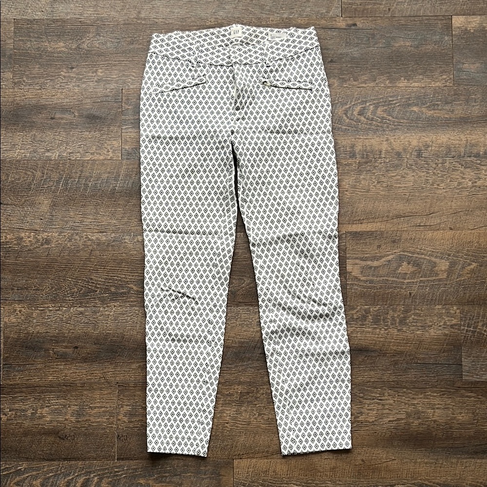 Gap Patterned Black And White Pants - image 1